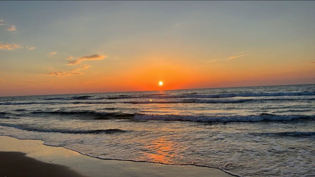 Sunset over the Morjim shoreline