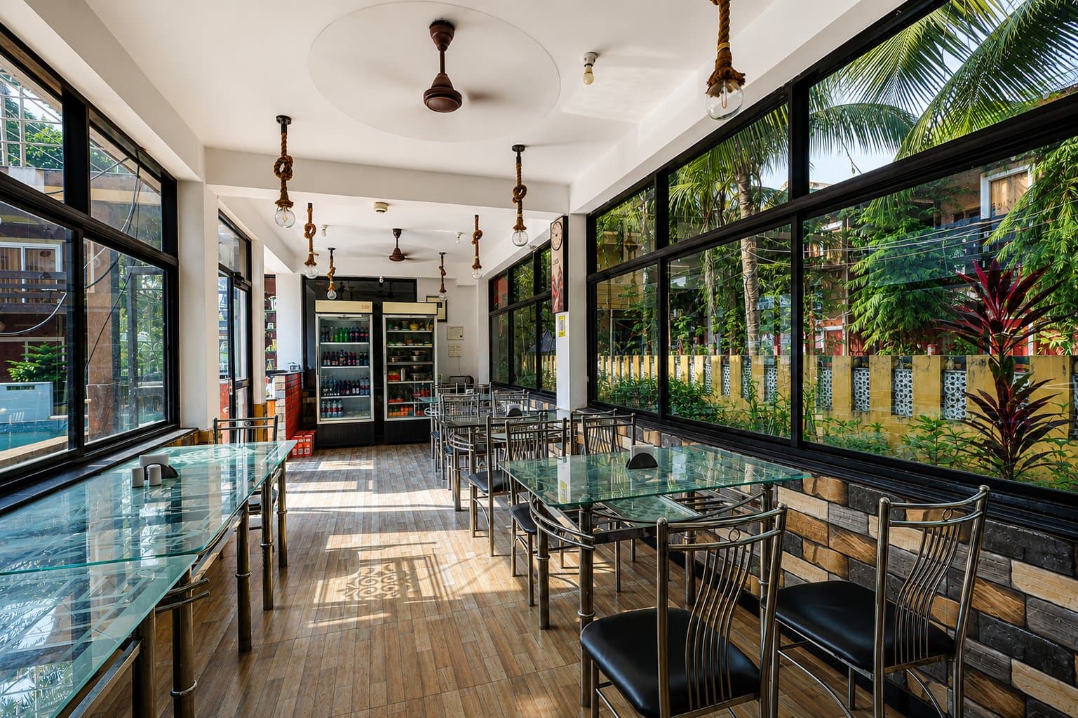 Turtle Bay Kitchen — the dining room