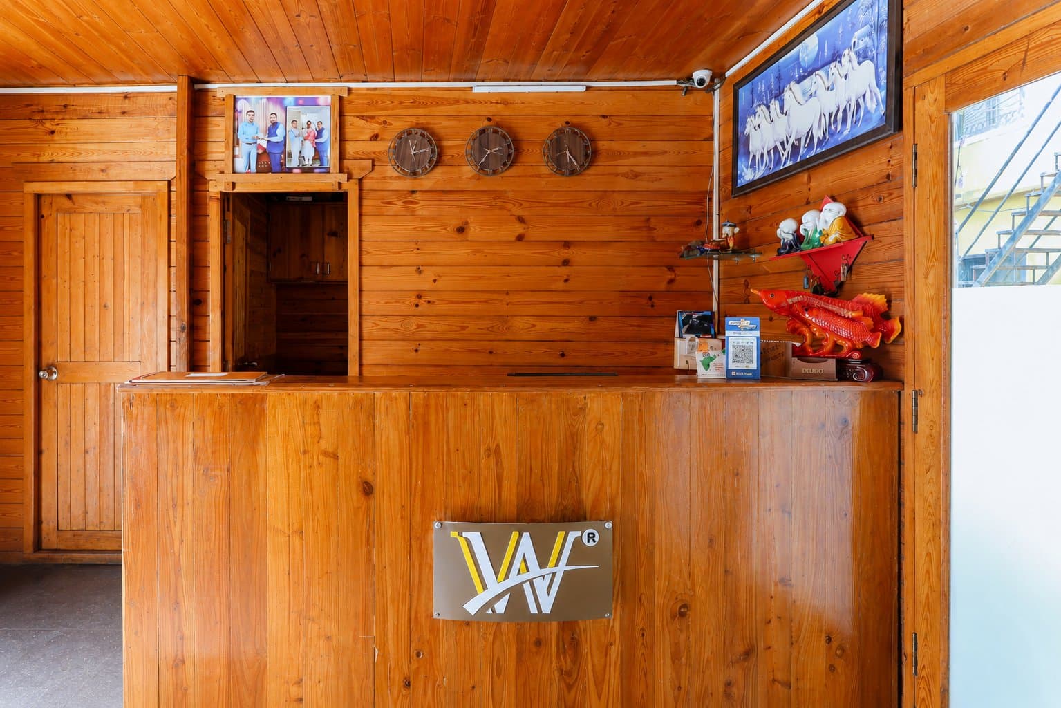Wenzet Cottages — reception
